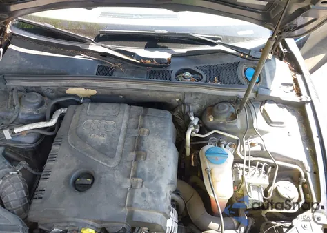 2010 Audi A5 2.0T Premium z USA, uszkodzony, nr VIN WAULFAFR8AA013451